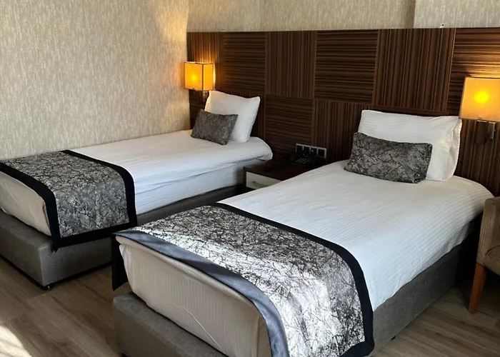 Grand Деницли