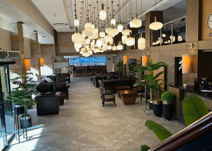 Grand Деницли